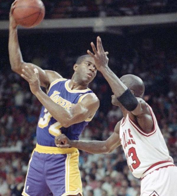 前场自由穿 前场自由穿